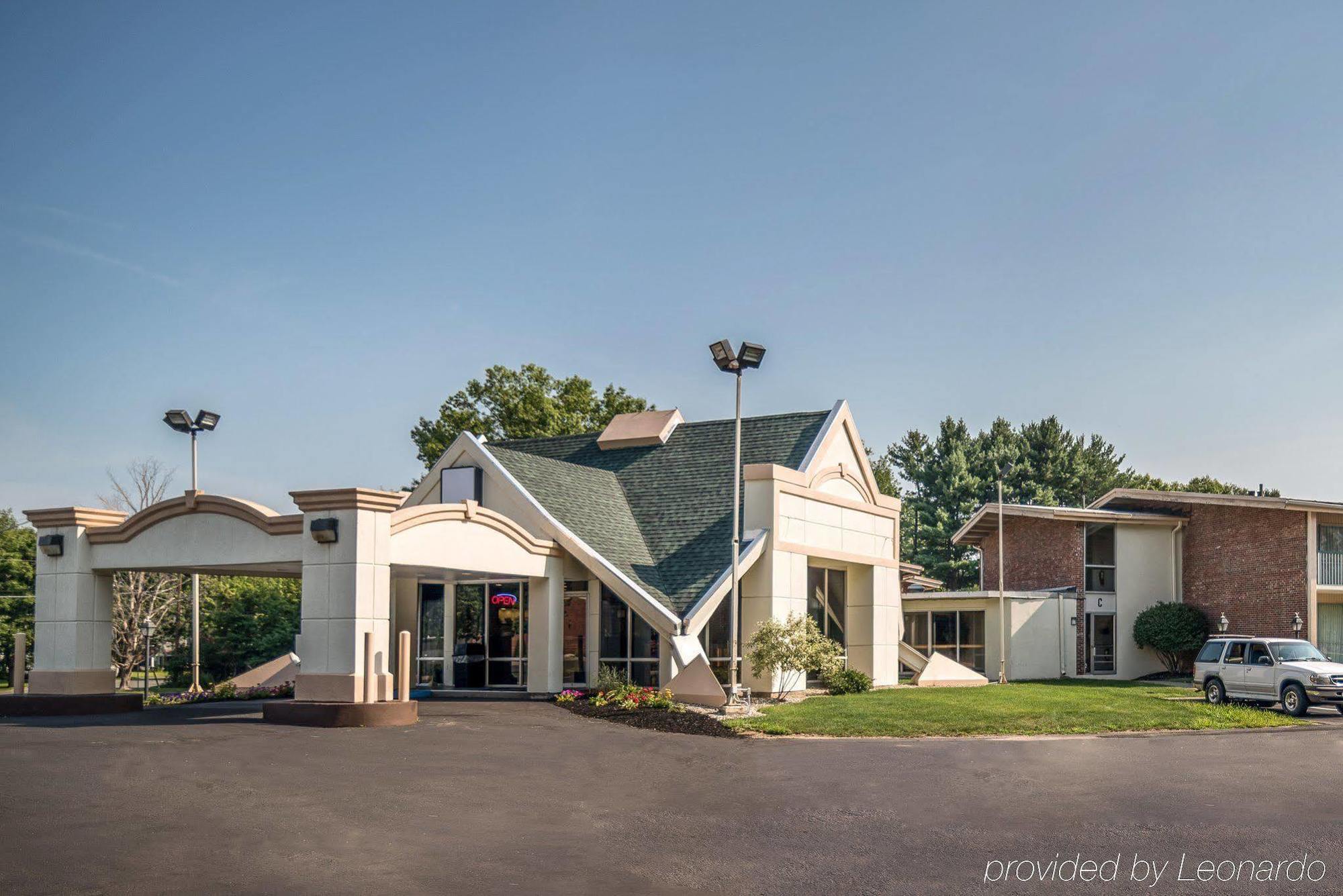 Rodeway Inn Грінфілд Екстер'єр фото